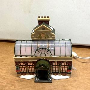 Dickens' Village Regent Street Coffeehouse